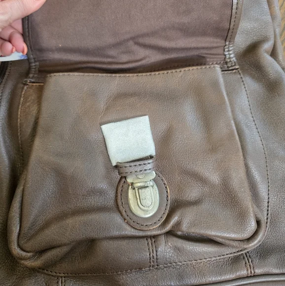 Vintage Marlboro Unlimited Gear- Leather / Cowhide Backpack - Picture 6 of 15